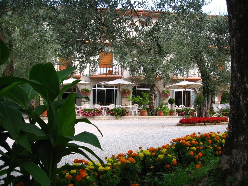 Hotel Zanetti Torri Del Benaco Zewnętrze zdjęcie